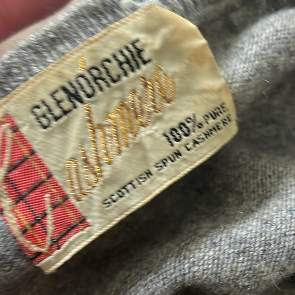 Vintage Scottish Spun Cashmere sweater - Picture 3 of 6